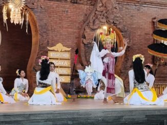 Pentas tari Sanghyang Dedari di SMAN 1 Kuta Selatan - IST