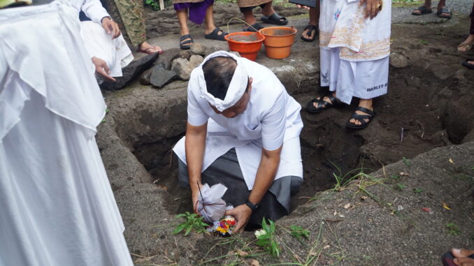 Penataan kawasan Lovina resmi dimulai dengan ditandai peletakan batu pertama di Pantai Tasik Madu, Lovina, Selasa (3/3) - IST
