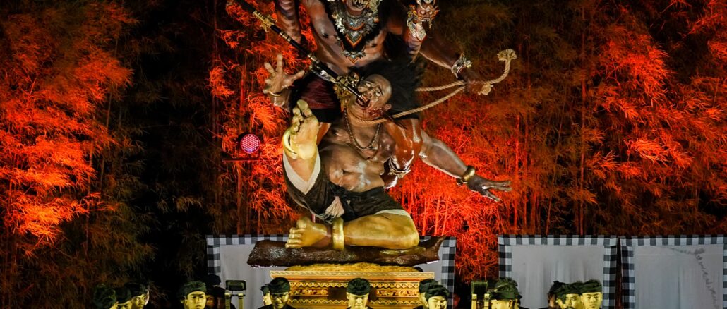 Bupati Adi Arnawa bersama Ketua DPRD I Gusti Anom Gumanti, secara resmi membuka Lomba Ogoh-Ogoh "Badung Çaka Fest 2026" di Puspem Badung, Jumat (6/3).