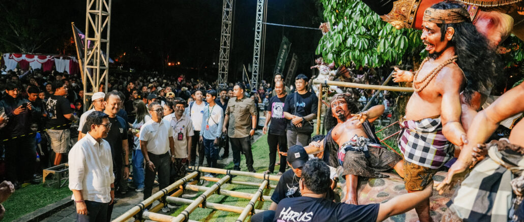 Bupati Adi Arnawa bersama Wabup Bagus Alit Sucipta saat meninjau langsung kesiapan venue sehari sebelum pembukaan rangkaian lomba yang digelar pada 6–8 Maret 2026, di area Balai Budaya Giri Nata Mandala, Puspem Badung, Kamis (5/3) - IST