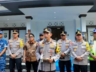 Kapolri Jenderal Sigit, usai meninjau pusat wisata dan kesiapan arus balik di Command Center ITDC, Nusa Dua, Kabupaten Badung, Bali, pada Selasa (24/3) - IST