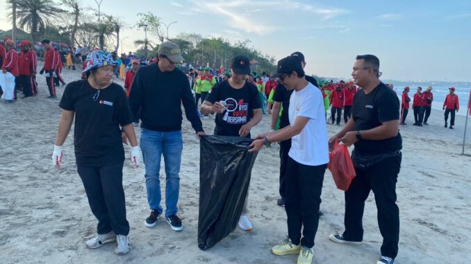 Bawaslu badung di Pantai Kuta - IST