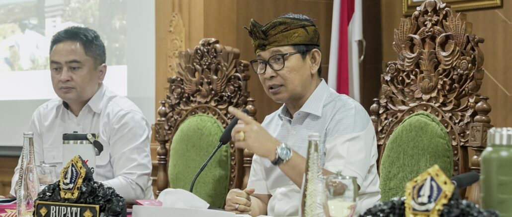 Bupati Wayan Adi Arnawa saat entry meeting BPK atas LKPD Kabupaten Badung TA 2025, di Ruang Pertemuan Kriya Gosana, Puspem Badung, Senin (6/4) - IST