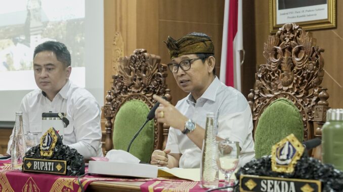 Bupati Wayan Adi Arnawa saat entry meeting BPK atas LKPD Kabupaten Badung TA 2025, di Ruang Pertemuan Kriya Gosana, Puspem Badung, Senin (6/4) - IST