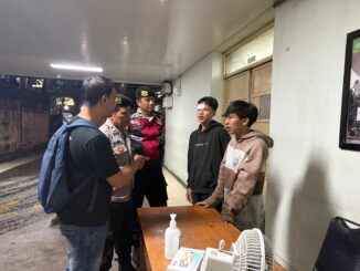 Korban saat memberikan keterangan kepada polisi - IST