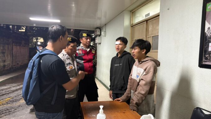 Korban saat memberikan keterangan kepada polisi - IST