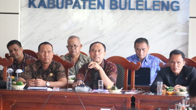 Komisi II DPRD Kabupaten Buleleng menggelar Rapat Dengar Pendapat (RDP) terkait tata kelola pengelolaan sampah di Kabupaten Buleleng,- IST