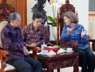 Carolyn Turk, World Bank Country Director (ujung kanan) bersama Gubernur Koster - IST