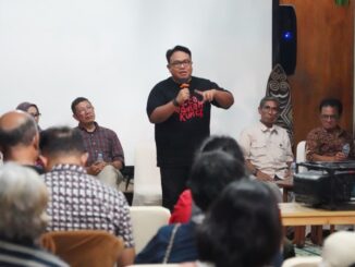 Sutradara Film Pesta Babi Dandy Laksono saat nonton bareng (nobar) dan diskusi film “Pesta Babi”, Rabu (20/5/2026) yang diinisiasi Institut Harkat Negeri -IST