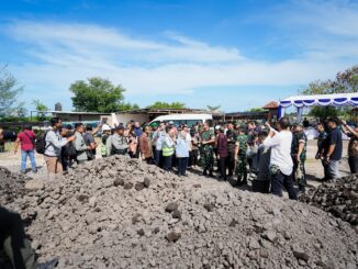 Peninjauan lokasi proyek PSEL Denpasar Raya, Jumat (22/5). - IST