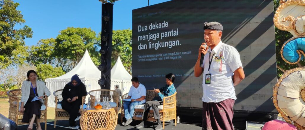 Pengelola TPS3R Seminyak I Komang Ruditha Hartawan saat menjadi pembicara pada peingatan Worls Ocean Day di Nusa Dua Bali - IST