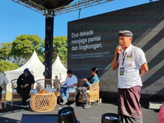 Pengelola TPS3R Seminyak I Komang Ruditha Hartawan saat menjadi pembicara pada peingatan Worls Ocean Day di Nusa Dua Bali - IST