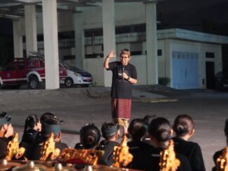 Bupati Wayan Adi Arnawa meninjau langsung sesi latihan penari dan penabuh Duta Kabupaten Badung untuk Pesta Kesenian Bali (PKB) XLVIII Tahun 2026, Senin (15/6). - IST