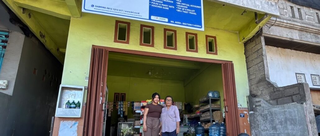 Usaha warung kecil milik Desi Hidayanti Damuri yng kini jadi agen BRILink - IST
