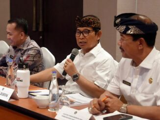 Bupati Wayan Adi Arnawa menghadiri kegiatan FGD persiapan pembentukan BUMD Infrastruktur dan BUMD Kesehatan Kabupaten Badung di Yudistira-Bima Room, Harris Hotel & Residence Sunset Road Bali, Kamis (23/7).- IST