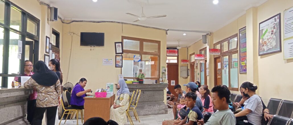 Suasana salah satu Puskesmas di Denpasar-Bali. (Foto: Angga Wijaya)