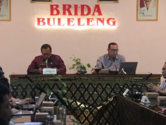 Sidang Tim Pengendali Mutu (TPM) Pembahasan Laporan Pendahuluan Kajian Peta Potensi Investasi di Kabupaten Buleleng, Rabu, (15/7), di Ruang Rapat Badan Riset dan Inovasi Daerah Kabupaten Buleleng.- IST