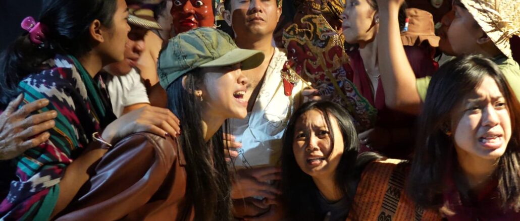 Latihan untuk pementasan Teater Selem di Art Center Denpasar - IST