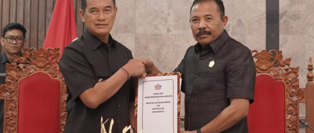 Penyerahan Nota Pengantar Bupati atas Rancangan Kebijakan Umum Anggaran (KUA) dan Prioritas Plafon Anggaran Sementara (PPAS) Tahun Anggaran 2027. kepada DPRD Buleleng - IST