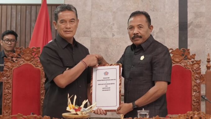 Penyerahan Nota Pengantar Bupati atas Rancangan Kebijakan Umum Anggaran (KUA) dan Prioritas Plafon Anggaran Sementara (PPAS) Tahun Anggaran 2027. kepada DPRD Buleleng - IST