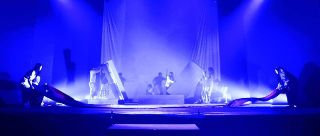 Pementasan Tubuh yang Menari pada Festival Teater Indonesia (FTI) 2025 di Medan, Sumatera Utara. (Foto: Dok. BET)