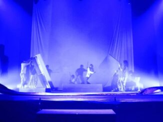 Pementasan Tubuh yang Menari pada Festival Teater Indonesia (FTI) 2025 di Medan, Sumatera Utara. (Foto: Dok. BET)