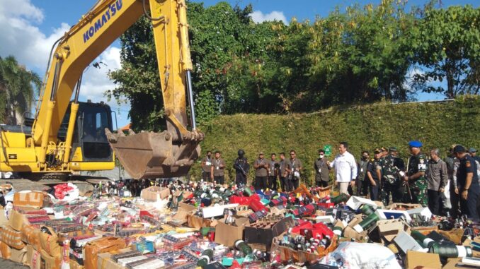Pemusnahan barang-barang ilegal di bea cukai Bali - IST