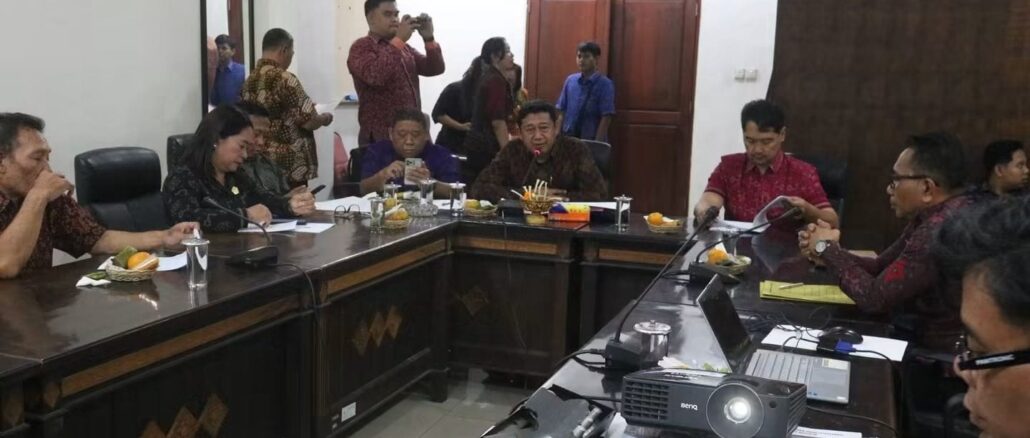 Rapat Dengar Pendapat (RDP) bersama Dinas Pendidikan (Disdik) serta Dinas Tenaga Kerja, Transmigrasi, dan Energi Sumber Daya Mineral (Disnakertrans ESDM) Kabupaten Buleleng pada Selasa (21/7) - ist