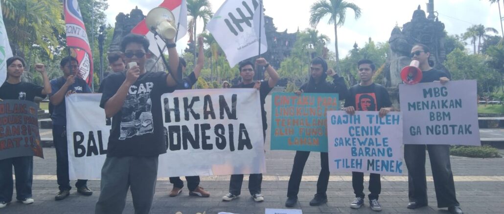 Aksi massa mengkritik MBG - IT