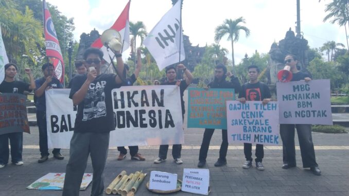 Aksi massa mengkritik MBG - IT