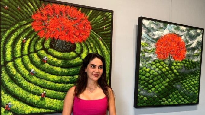 Perupa Turki Halime Türkyılmaz bersama karya yang dipamerkan di Art Xchange Gallery mulai 29 Juli hingga 12 Agustus 2026 - IST
