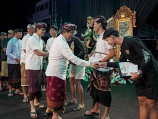 Bupati Adi Arnawa saat hadiri Porsenides Desa Canggu 2026 di Lapangan Desa Canggu, Kecamatan Kuta Utara, Sabtu (22/8).- IST