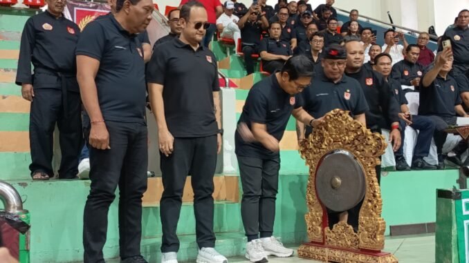 Bupati Wayan Adi Arnawa dan Wabup Bagus Alit Sucipta membuka Kejuaraan Pencak Silat PSPS Bhakti Negara Cup I Tahun 2026 di GOR Purna Krida, Kerobokan, Kuta Utara, Jumat (4/9) - IST