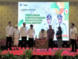 Bupati Wayan Adi Arnawa bersama Wabup Bagus Alit Sucipta saat acara Sharing Session bertajuk "Mewujudkan Pariwisata Badung Berkualitas dan Berkelanjutan" di Balai Budaya Giri Nata Mandala, Puspem Badung, Rabu (16/9) -IST