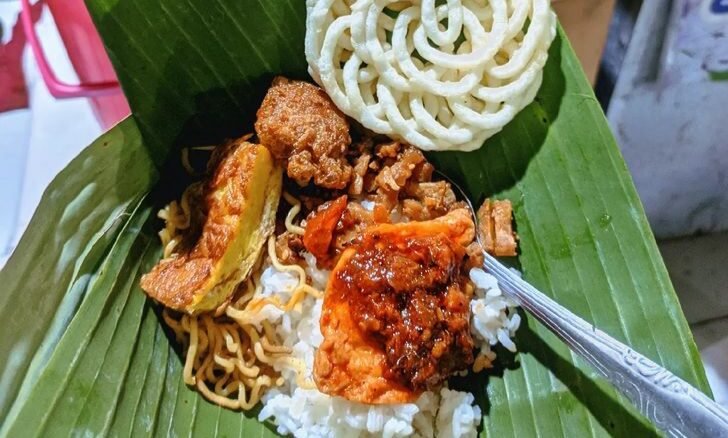 Nasi Jinggo - Angga Wijaya