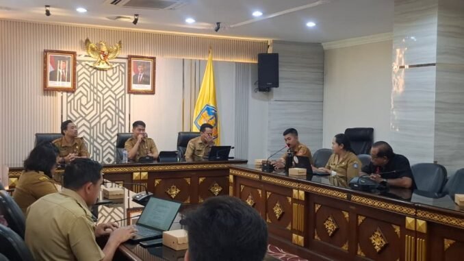 Rapat untuk mematangkan persiapan Temu Remaja Kelompok Siswa Peduli AIDS dan Narkoba (KSPAN) 2026 di Ruang Rapat Praja Sabha Kantor Gubernur Bali, Senin 7 September 2026 - IST