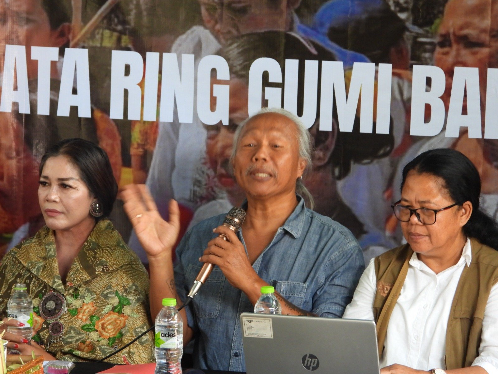 Pendiri Taman 65 Agung Alit saat menjadi pembicara dalam Diskusi Hari Tani - IST