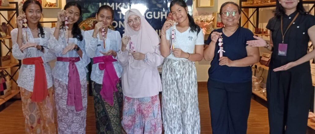 Peserta Pelatihan bertajuk “Membuat Produk Makrame Unik Bernilai Jual”- IST
