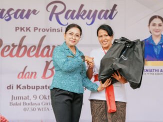 Pasar Rakyat bertajuk "Berbelanja dan Berbagi" Ke-8 Tahun 2026 di area Lapangan Balai Budaya Giri Nata Mandala, Puspem Badung, Jumat (9/10).