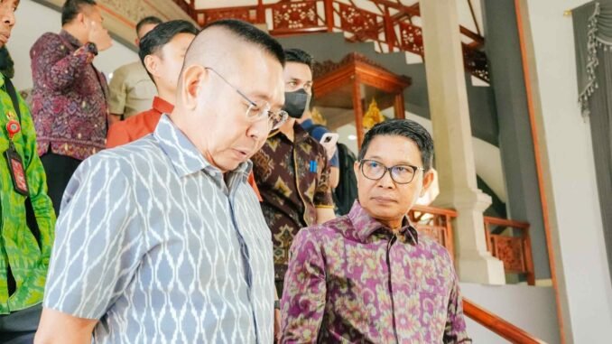 Bupati Badung Wayan Adi Arnawa (kanan) saat menerima Banggar DPR RI - IST