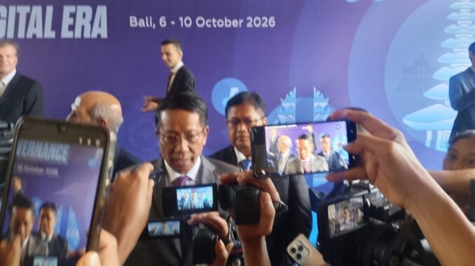 Caption foto : Menteri Hukum Supratman Andi Agtas saat memberikan keterangan, Rabu (7/10/2026) - WIB