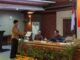 Penyerahan surat protes WALHI pada Konsultasi Publik Tahap II Revisi Perda Rencana Tata Ruang Wilayah (RTRW) Kota Denpasar yang diselenggarakan di Ruang Rapat Gedung Sewaka Mahotama Denpasar Utara, Jumat (30/10/20260) - IST